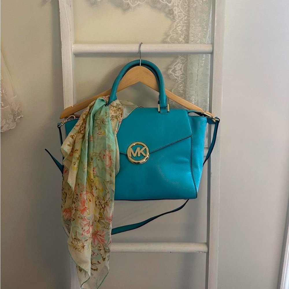 Tiffany blue Michael Kors bag